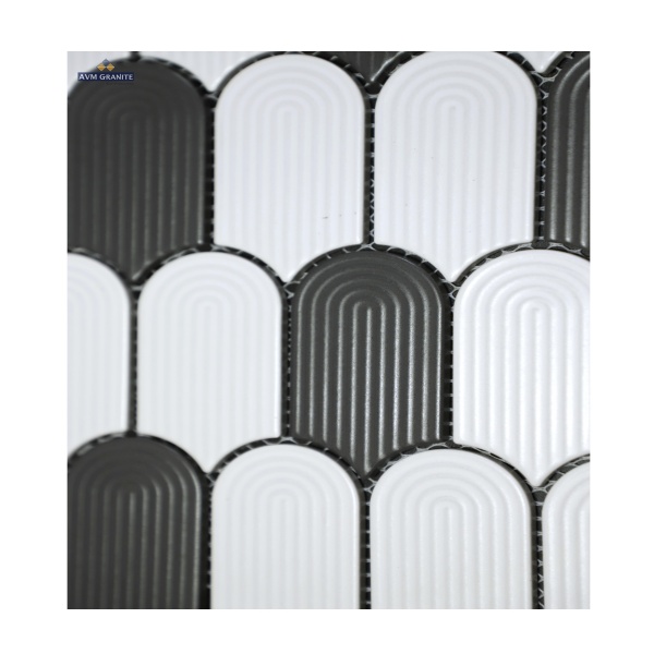 MCZ711 White/Black Matt  (288 x 297.5, Larios)