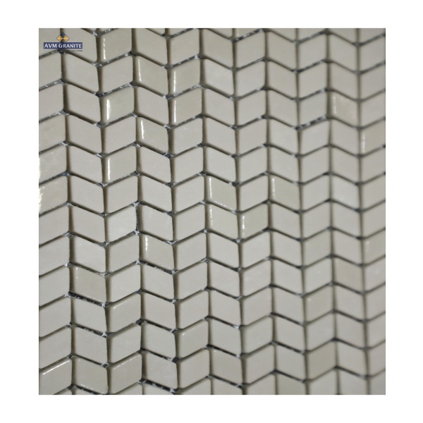 LCGM/P005 Light Grey (305 x 305, Larios)